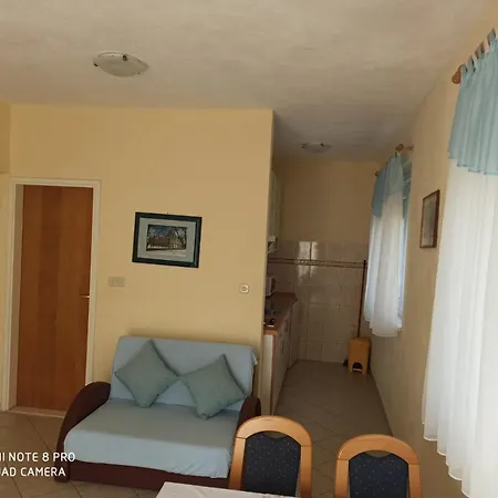 Ana Apartment *
