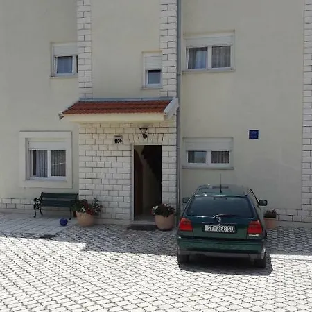 Διαμέρισμα Ana *