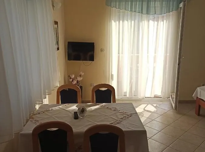 Apartment Ana Grebastica